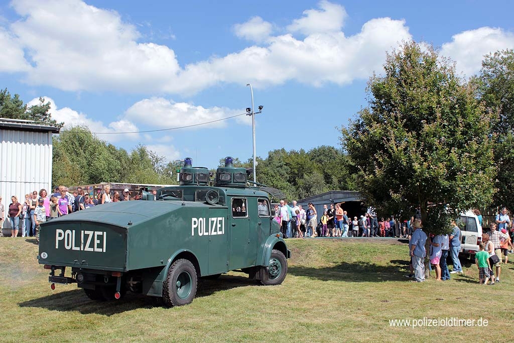 Sommerfest-Polizeioldtimer-Museum_2012 (145).jpg